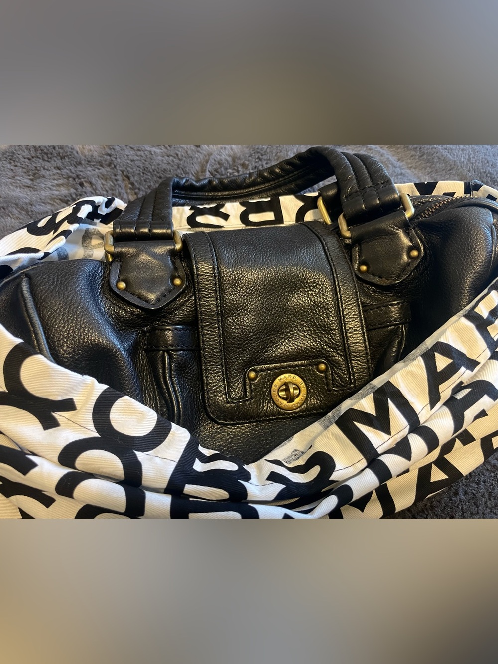 Marc Jacobs Black Leather Turn-Lock Shoulder Bag with Duster - Picture 1 of 8